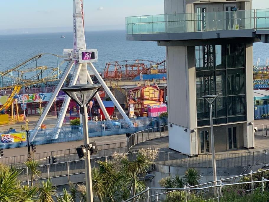 Nero View, Southend City High Street Exterior photo