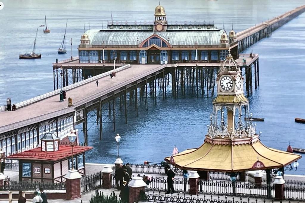 Nero View, Southend City High Street Exterior photo